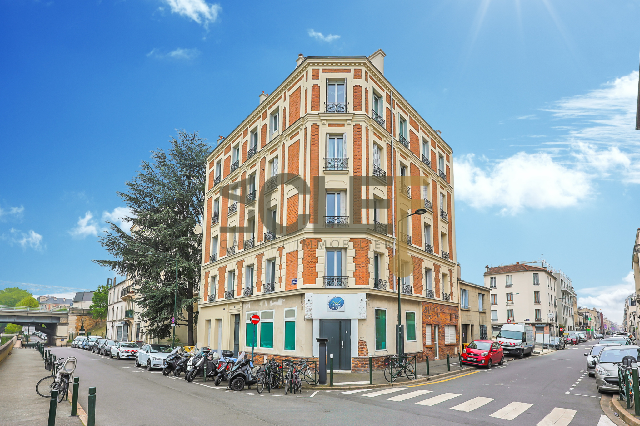 METRO 8 – BORD DE MARNE | Prix : 250000 €