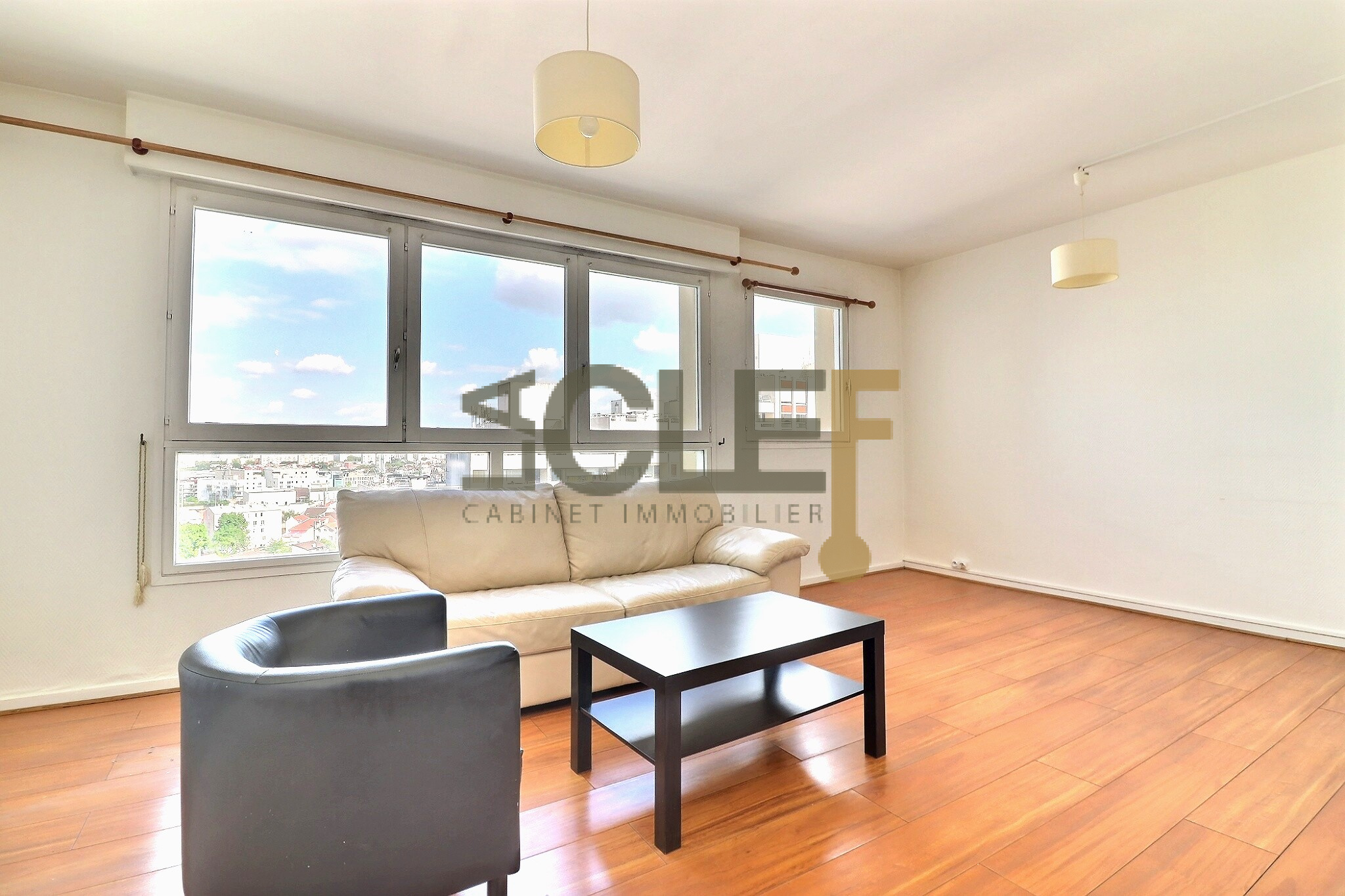Appartement meublé issy les moulinaux avec vue imprenable | Prix : 922 €