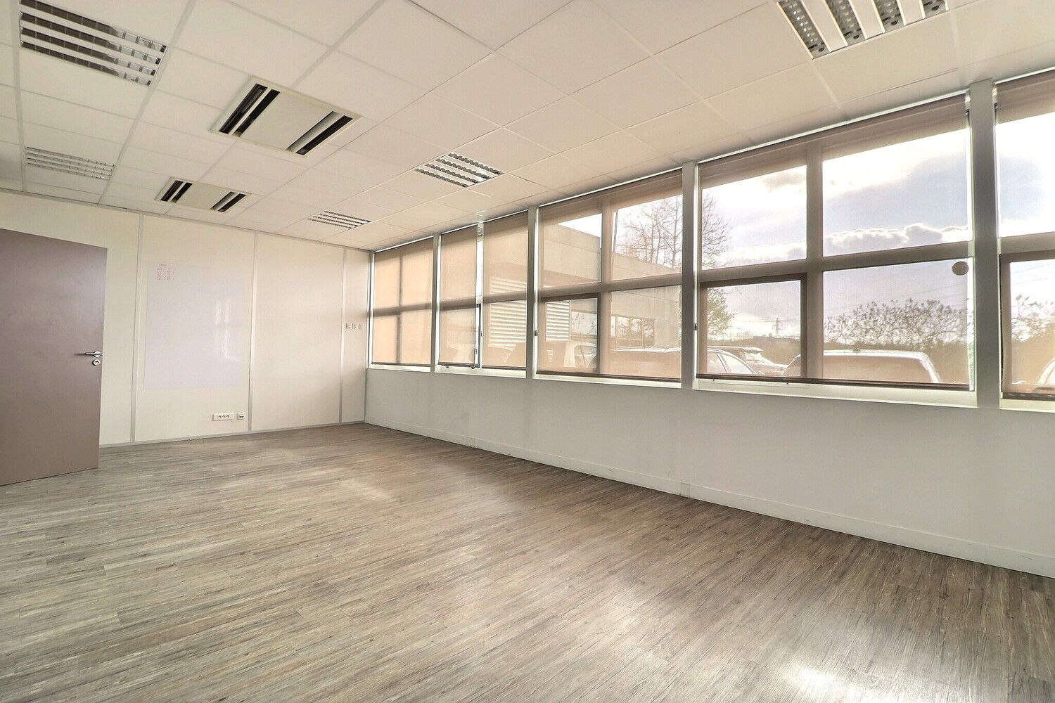Bureau Rue Paul Henri Spaak 77400 Saint-Thibault-des-Vignes | 5416 €